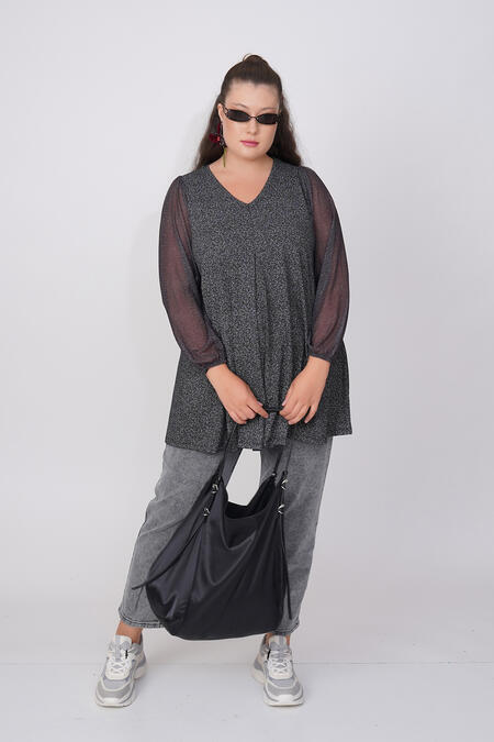 Büyük Moda - KOLU TÜL DETAYLI V-YAKA BLUZ (1) Büyük Moda - KOLU TÜL DETAYLI V-YAKA BLUZ (1)