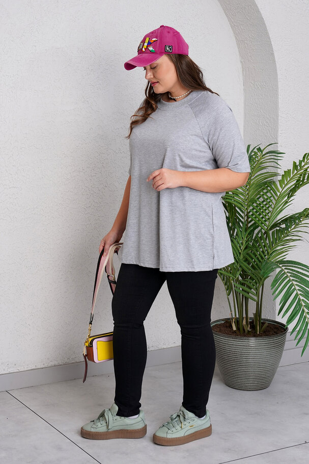 BASIC PREMIUM COTTON T-SHIRT 