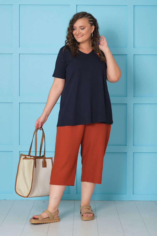 V-NECK BASIC T-SHIRT