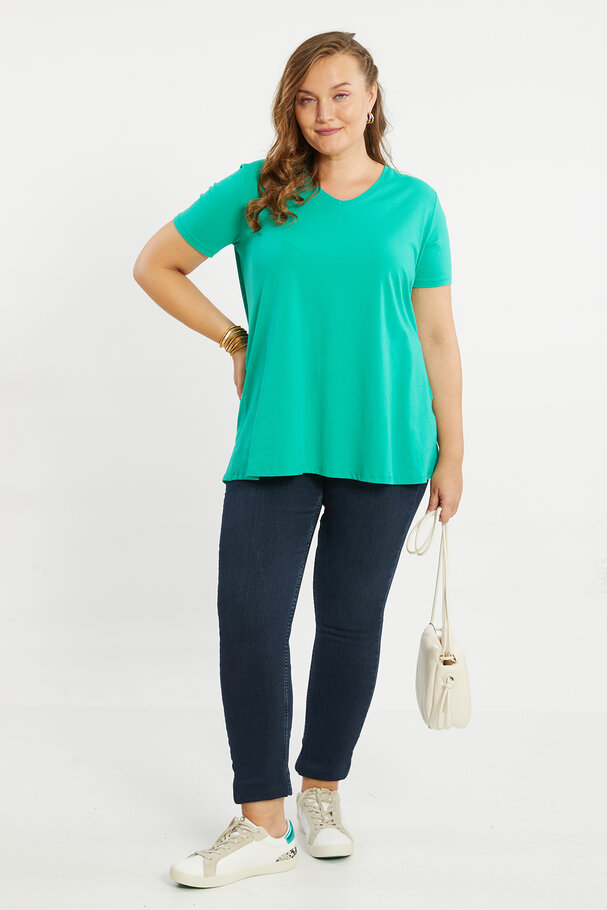 V-NECK BASIC T-SHIRT