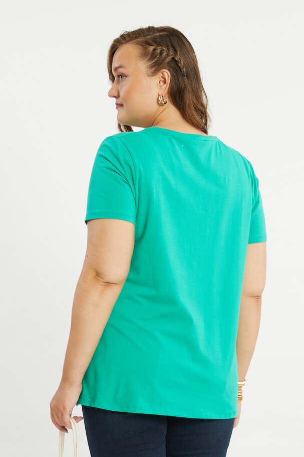 V-NECK BASIC T-SHIRT