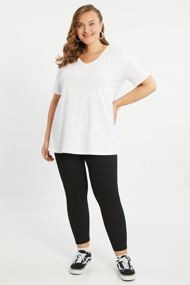 V-NECK BASIC T-SHIRT