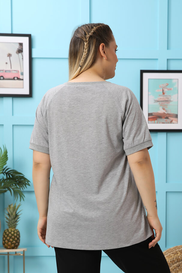 V-NECK BASIC T-SHIRT