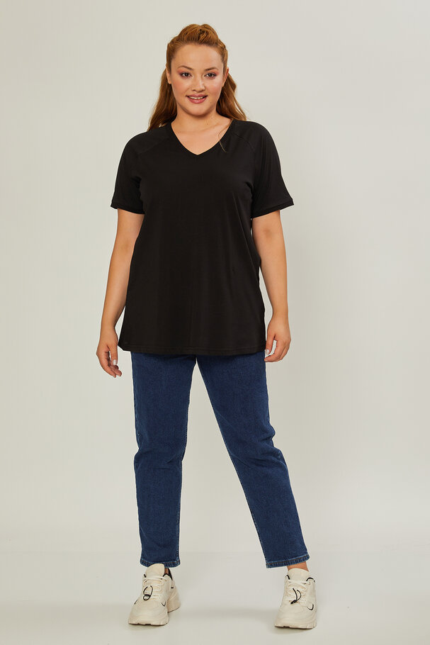 V-NECK BASIC T-SHIRT