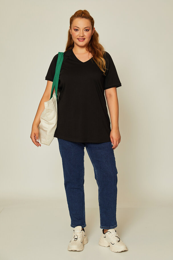 V-NECK BASIC T-SHIRT