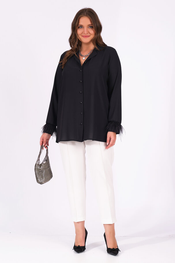 BLOUSE WITH FEATHERS
