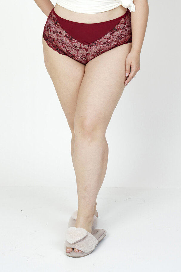 PAMUKLU ÖNÜ DANTEL DETAYLI KÜLOT