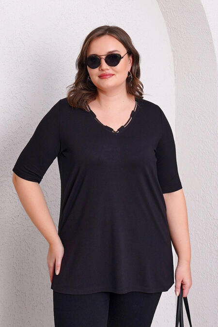 Büyük Moda - TAŞ AKSESUAR DETAYLI DÖKÜMLÜ VİSKOZ BLUZ