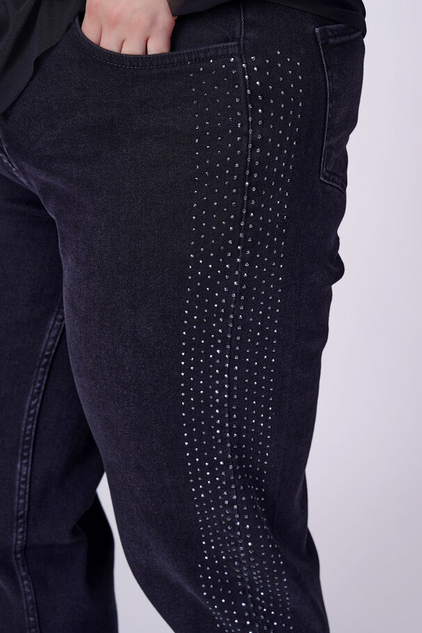 TAŞLI YÜKSEK BEL MOM FIT JEAN