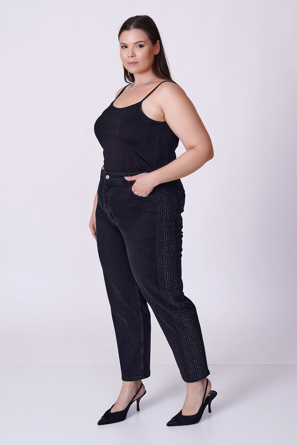 TAŞLI YÜKSEK BEL MOM FIT JEAN