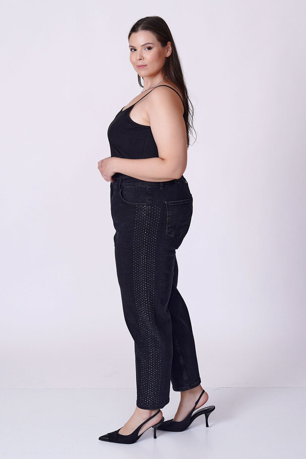 TAŞLI YÜKSEK BEL MOM FIT JEAN