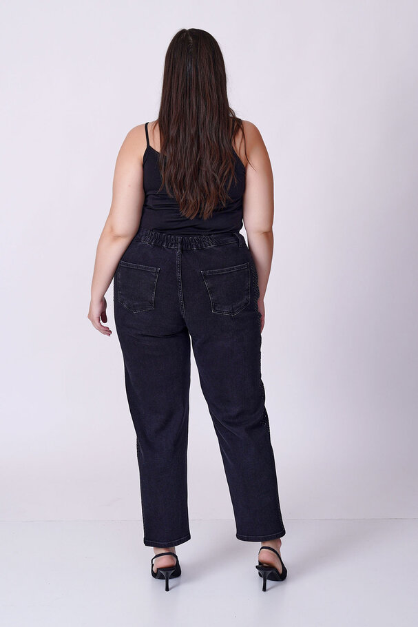 TAŞLI YÜKSEK BEL MOM FIT JEAN