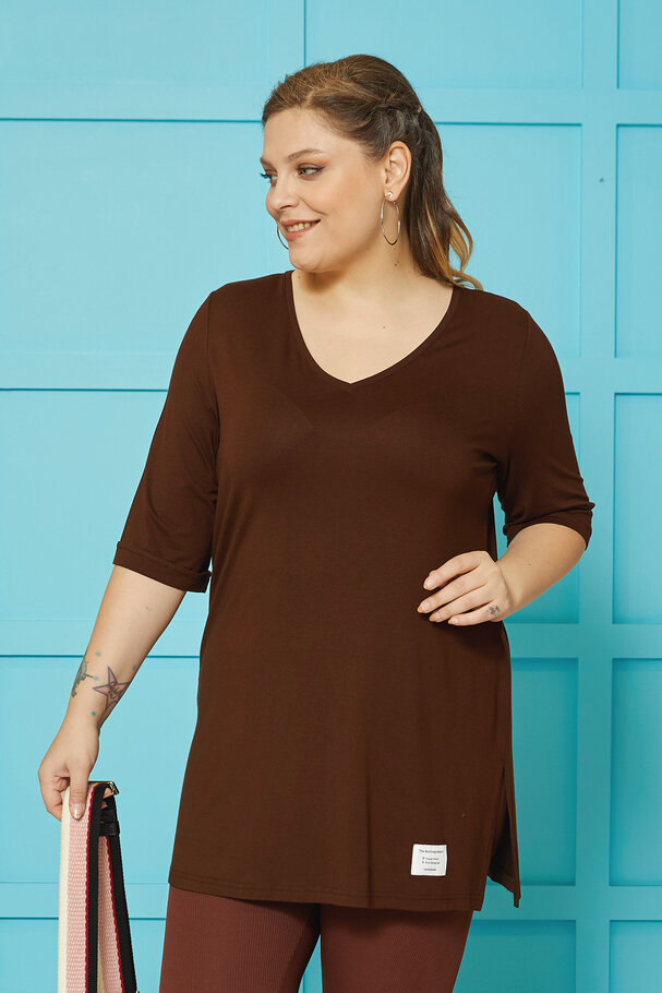 V-YAKA DÖKÜMLÜ BASIC TİŞÖRT