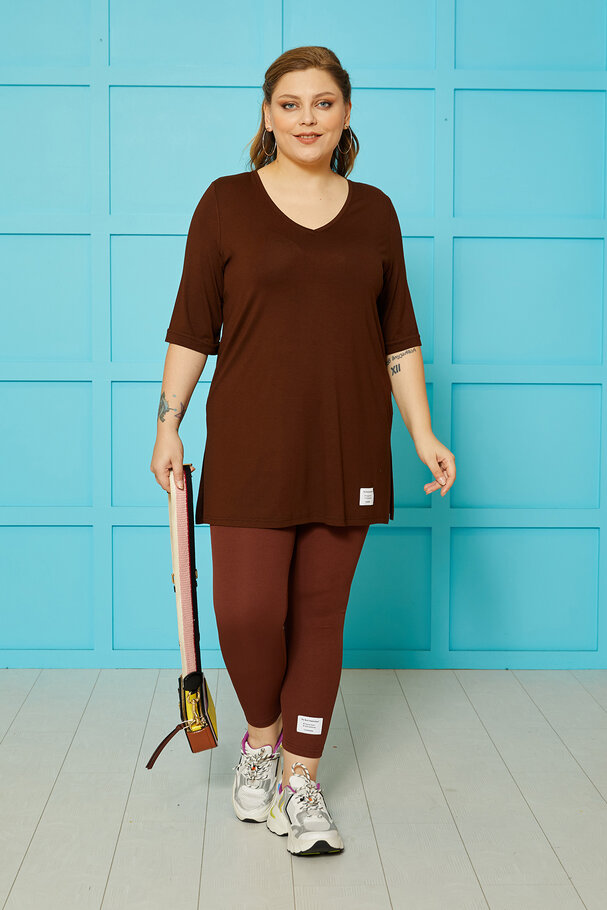 V-YAKA DÖKÜMLÜ BASIC TİŞÖRT