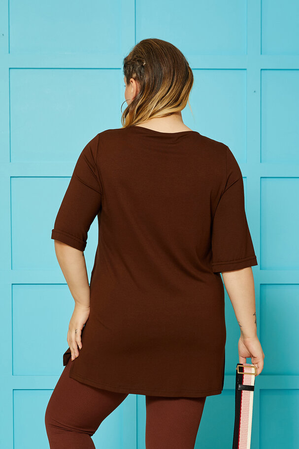 V-YAKA DÖKÜMLÜ BASIC TİŞÖRT