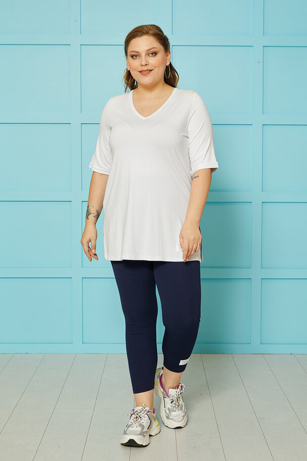 V-YAKA DÖKÜMLÜ BASIC TİŞÖRT