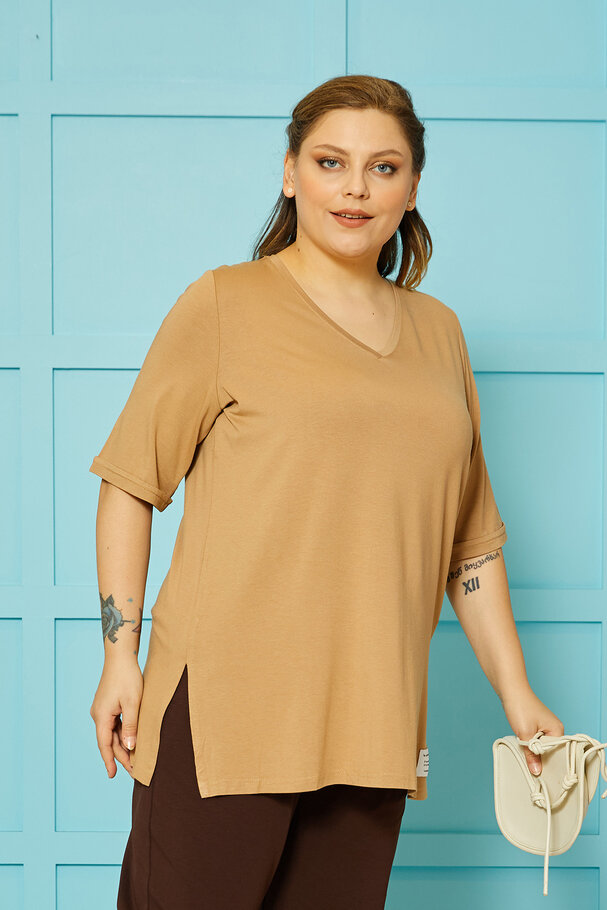 V-YAKA DÖKÜMLÜ BASIC TİŞÖRT