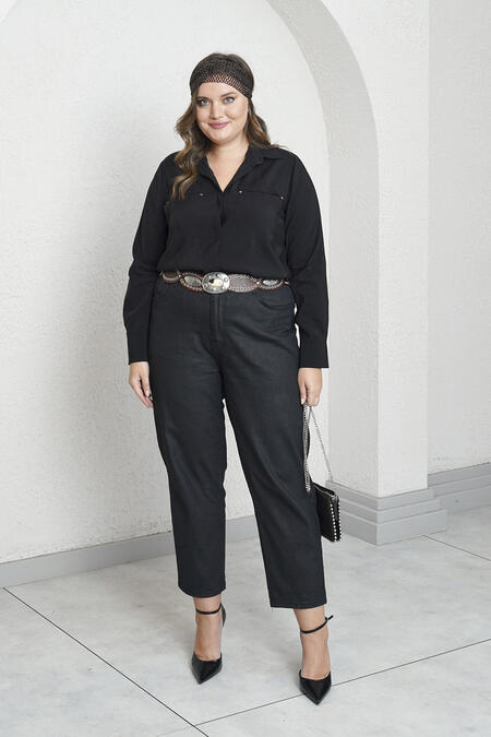 Büyük Moda - YÜKSEK BEL DERİ GÖRÜNÜMLÜ MOM JEAN