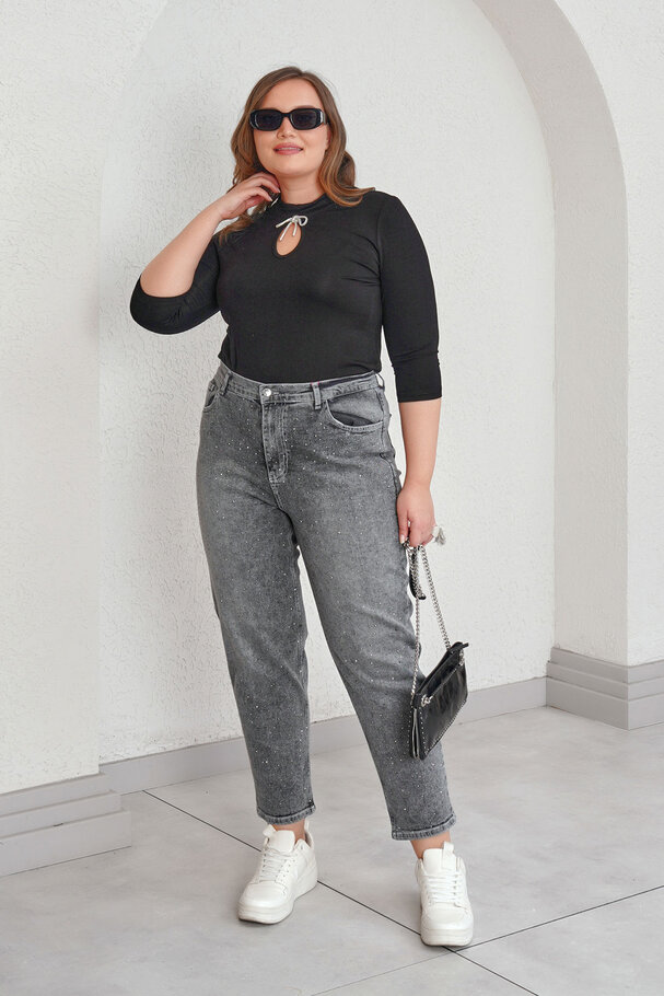 YÜKSEK BEL TAŞLI MOM JEAN