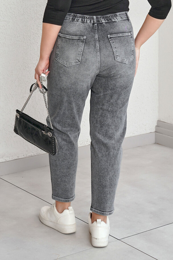 YÜKSEK BEL TAŞLI MOM JEAN