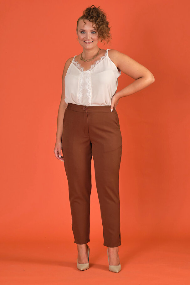 CARROT FIT TROUSERS