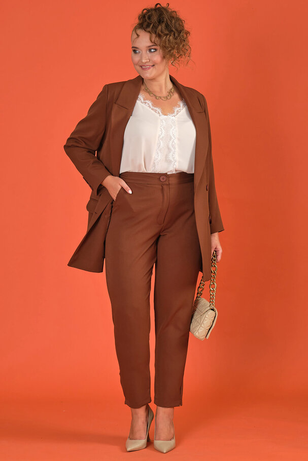 CARROT FIT TROUSERS