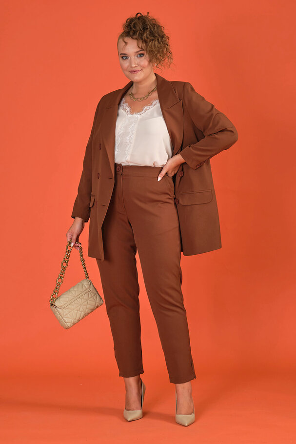 CARROT FIT TROUSERS