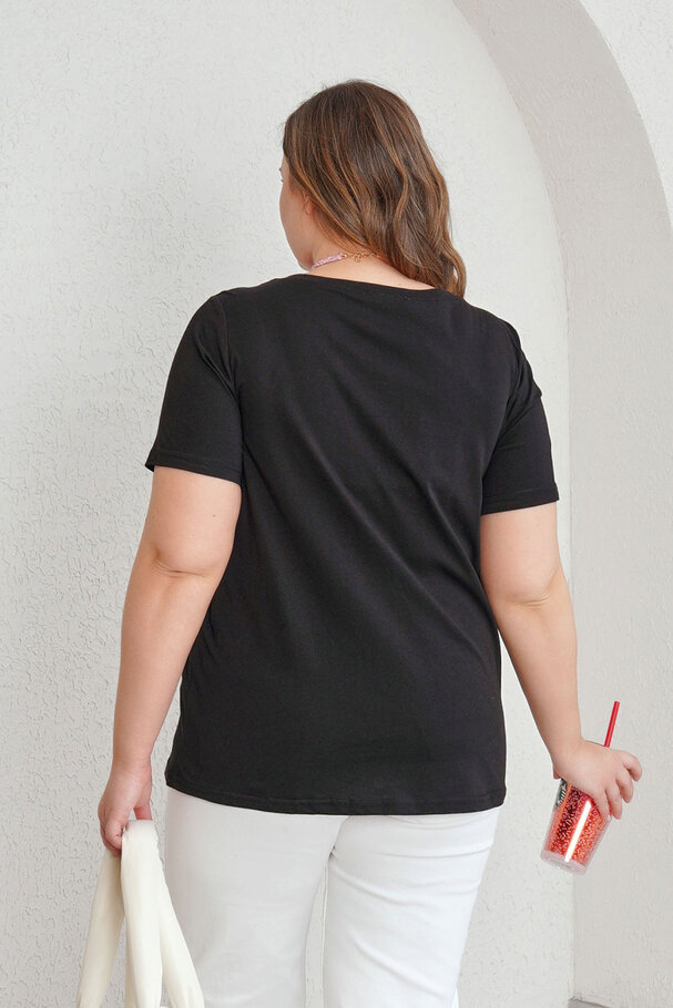 ÇİZME BASKILI PAMUK TİŞÖRT