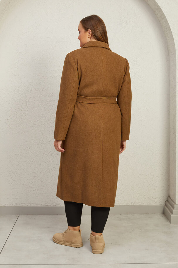 COAT WITH BELT and LINING