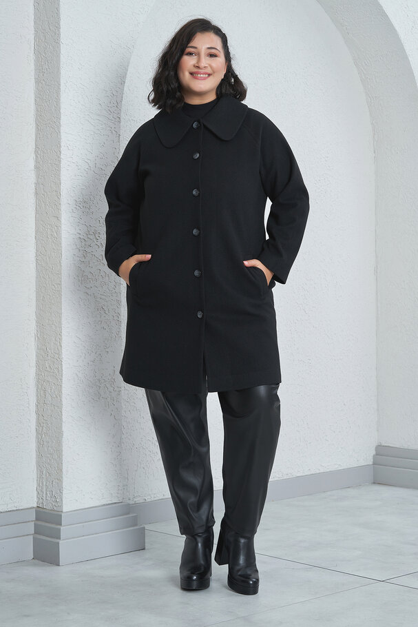 COAT WITH PETER PAN COLLAR