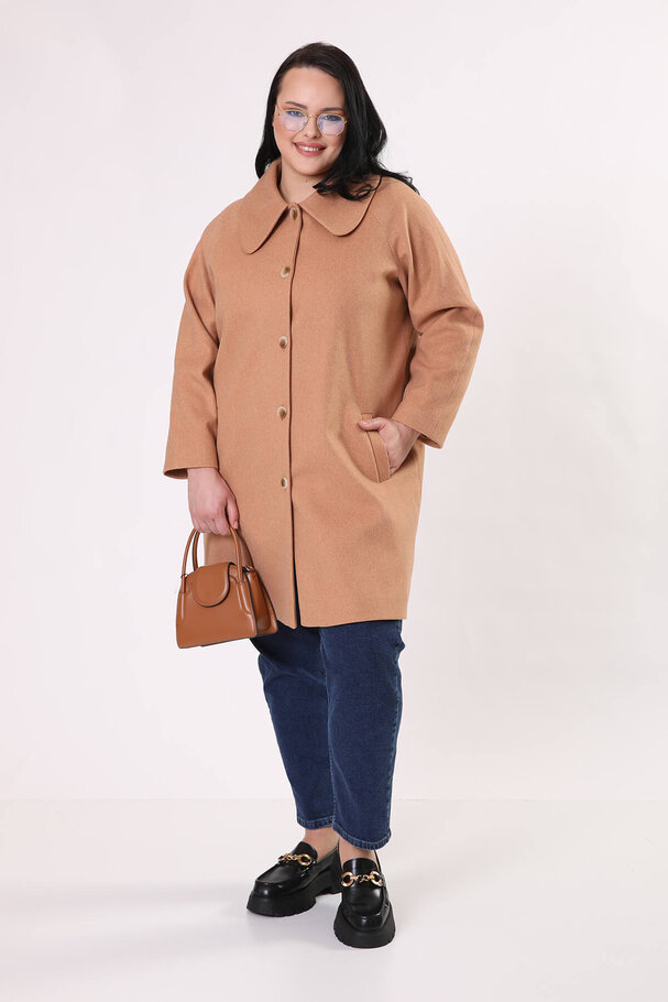 COAT WITH PETER PAN COLLAR