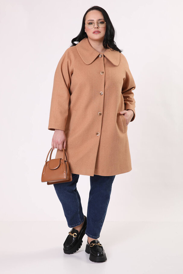 COAT WITH PETER PAN COLLAR