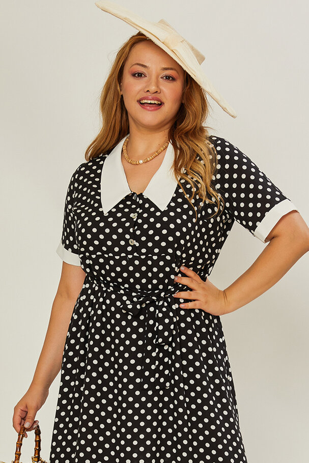 CONTRAST COLLAR POLKA DOT DRESS