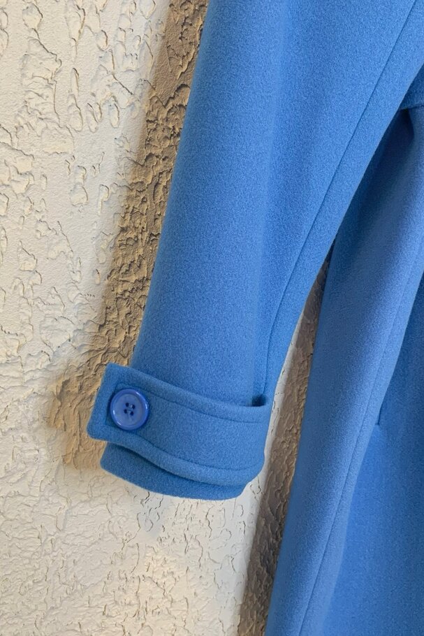 DOUBLE-BREASTED COAT DOUBLE-BREASTED COAT