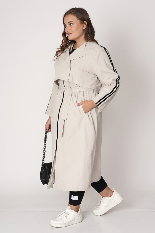 DUAL-USE TRENCH COAT THAT CAN BE CONVERTED INTO A VEST