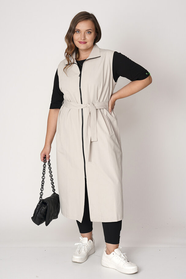 DUAL-USE TRENCH COAT THAT CAN BE CONVERTED INTO A VEST