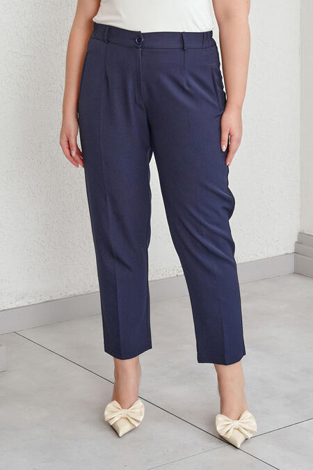 Büyük Moda - DÜZ KESİM KUMAŞ PANTOLON (1) Büyük Moda - DÜZ KESİM KUMAŞ PANTOLON (1)