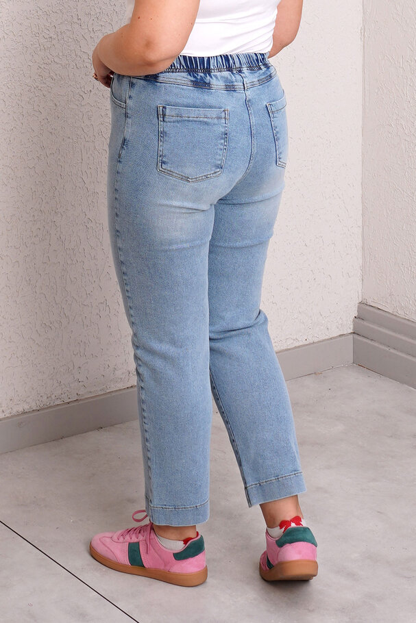 ELASTIC WAIST MOM JEAN