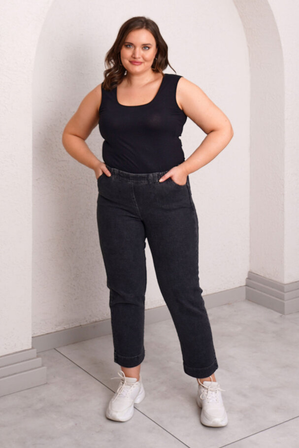 ELASTIC WAIST MOM JEAN