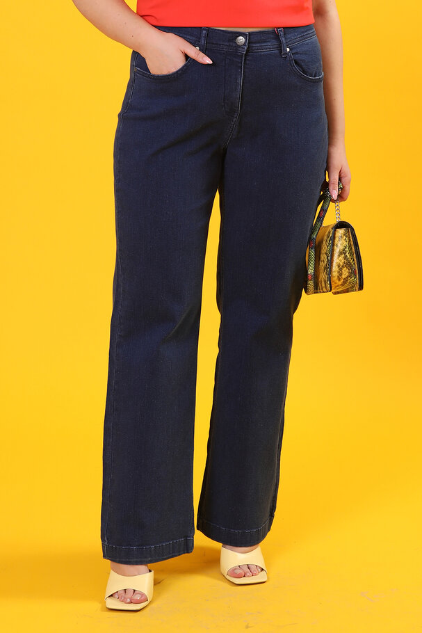 EXTRA RELAXED FIT JEANS