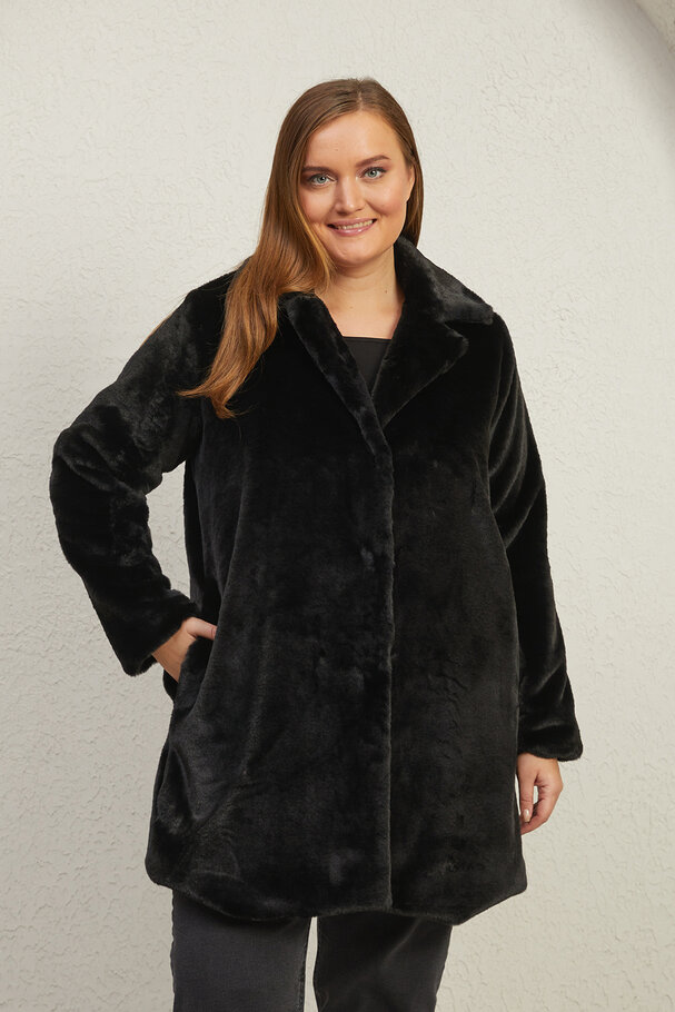 FAUX FUR COAT 