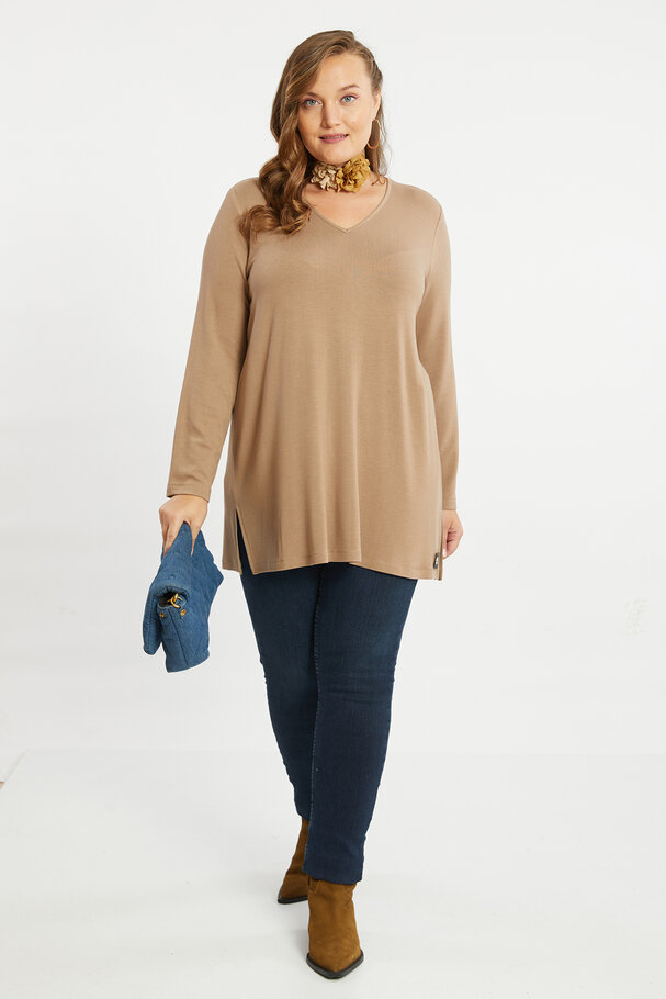 FINE KNIT V-NECK SWEATER