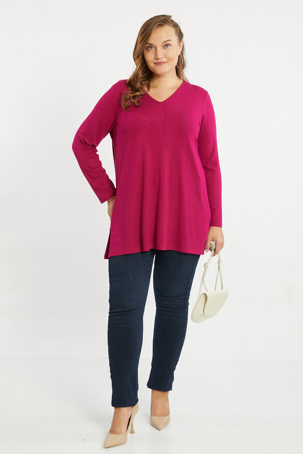 FINE KNIT V-NECK SWEATER