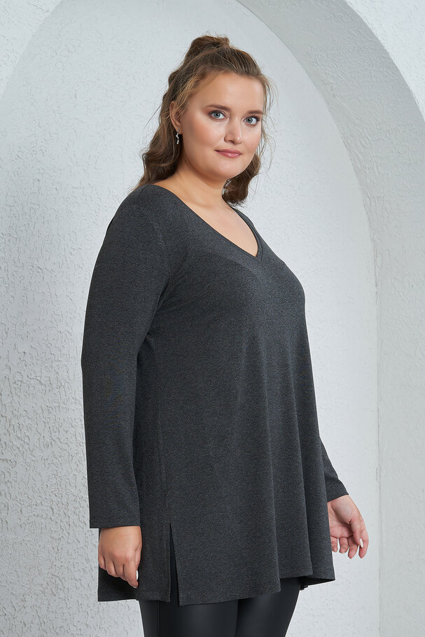 FINE KNIT V-NECK SWEATER