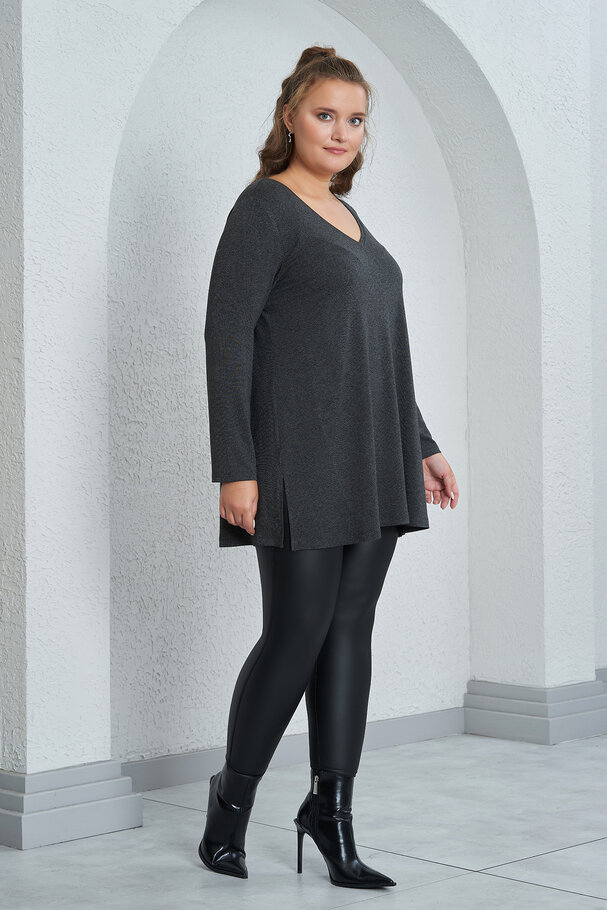 FINE KNIT V-NECK SWEATER