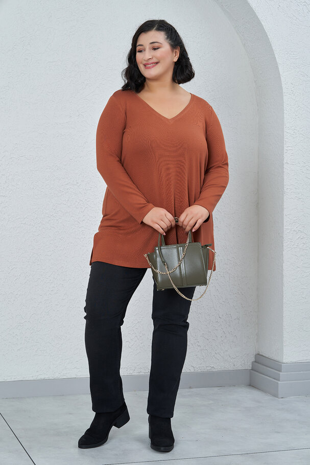 FINE KNIT V-NECK SWEATER