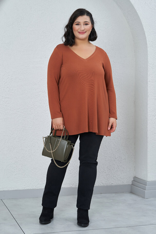 FINE KNIT V-NECK SWEATER