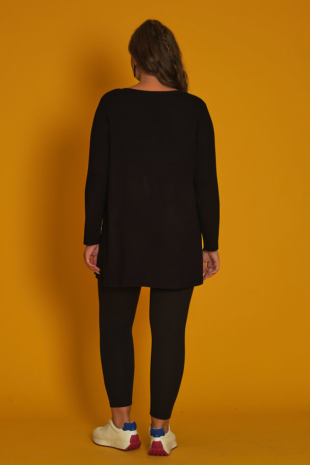 FINE KNIT V-NECK SWEATER
