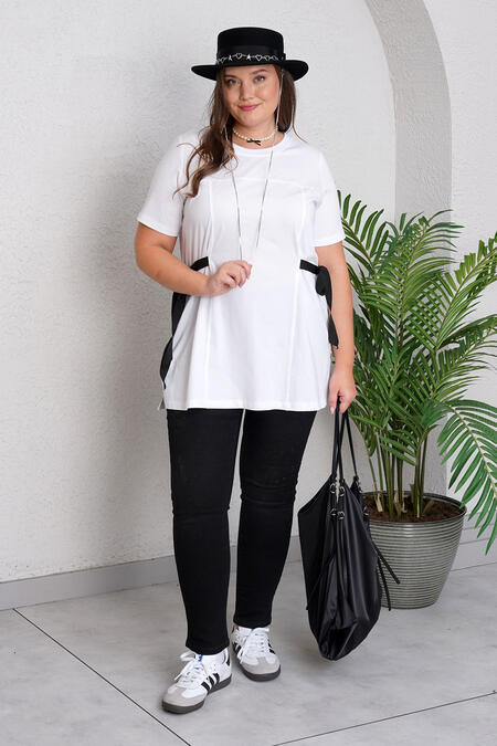 Büyük Moda - FİYONK DETAYLI PAMUK TİŞÖRT (1) Büyük Moda - FİYONK DETAYLI PAMUK TİŞÖRT (1)