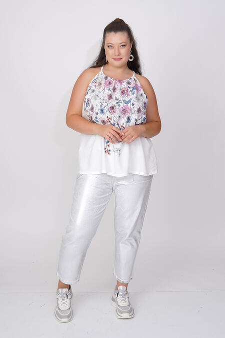 Büyük Moda - HALTER YAKA ÇİÇEK DESENLİ BLUZ (1) Büyük Moda - HALTER YAKA ÇİÇEK DESENLİ BLUZ (1)